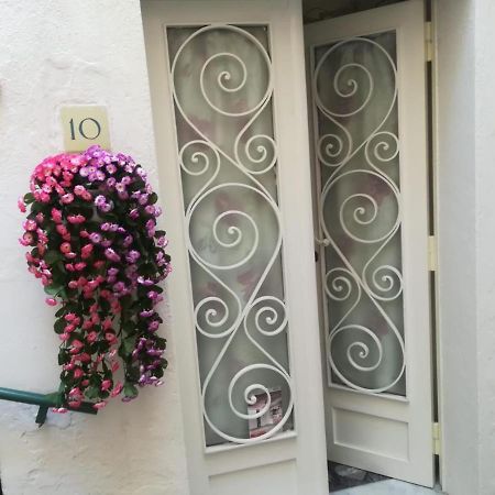 Casa Vacanze Flora Vietri sul Mare Exterior photo